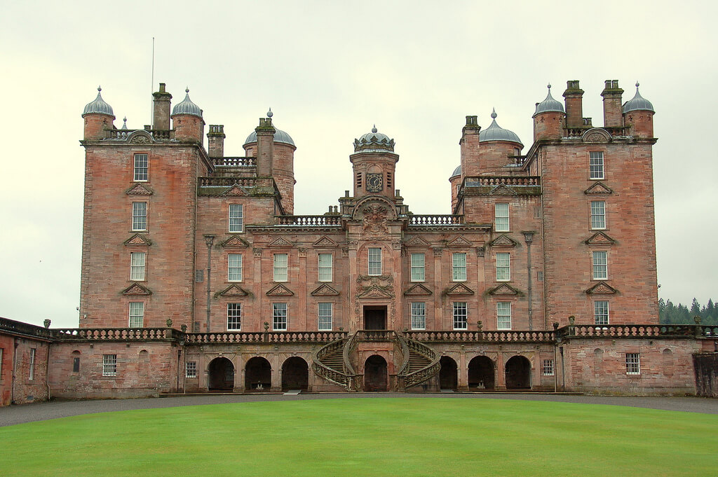 drumlanrig_castle_1