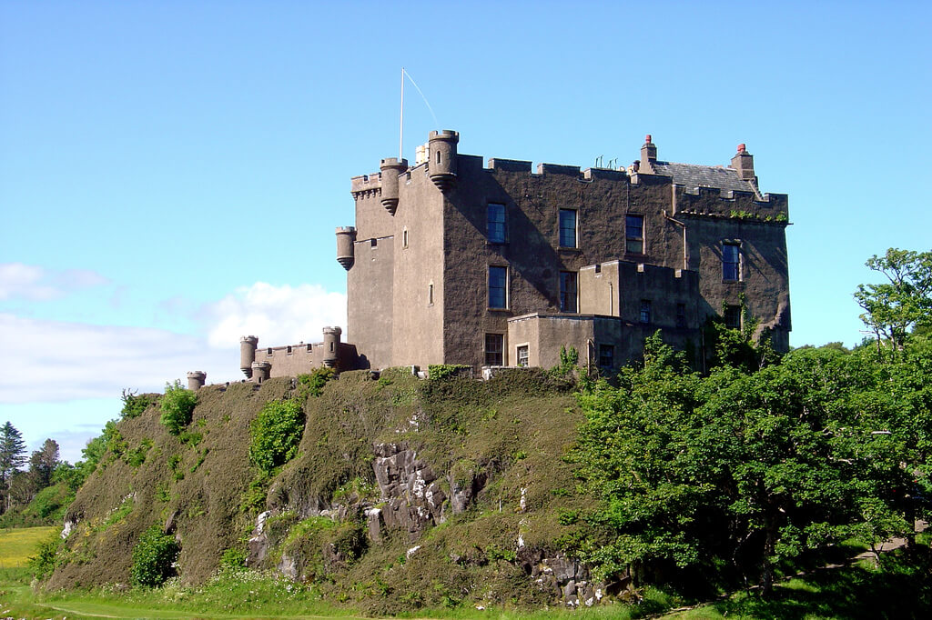 dunvegan_castle_1