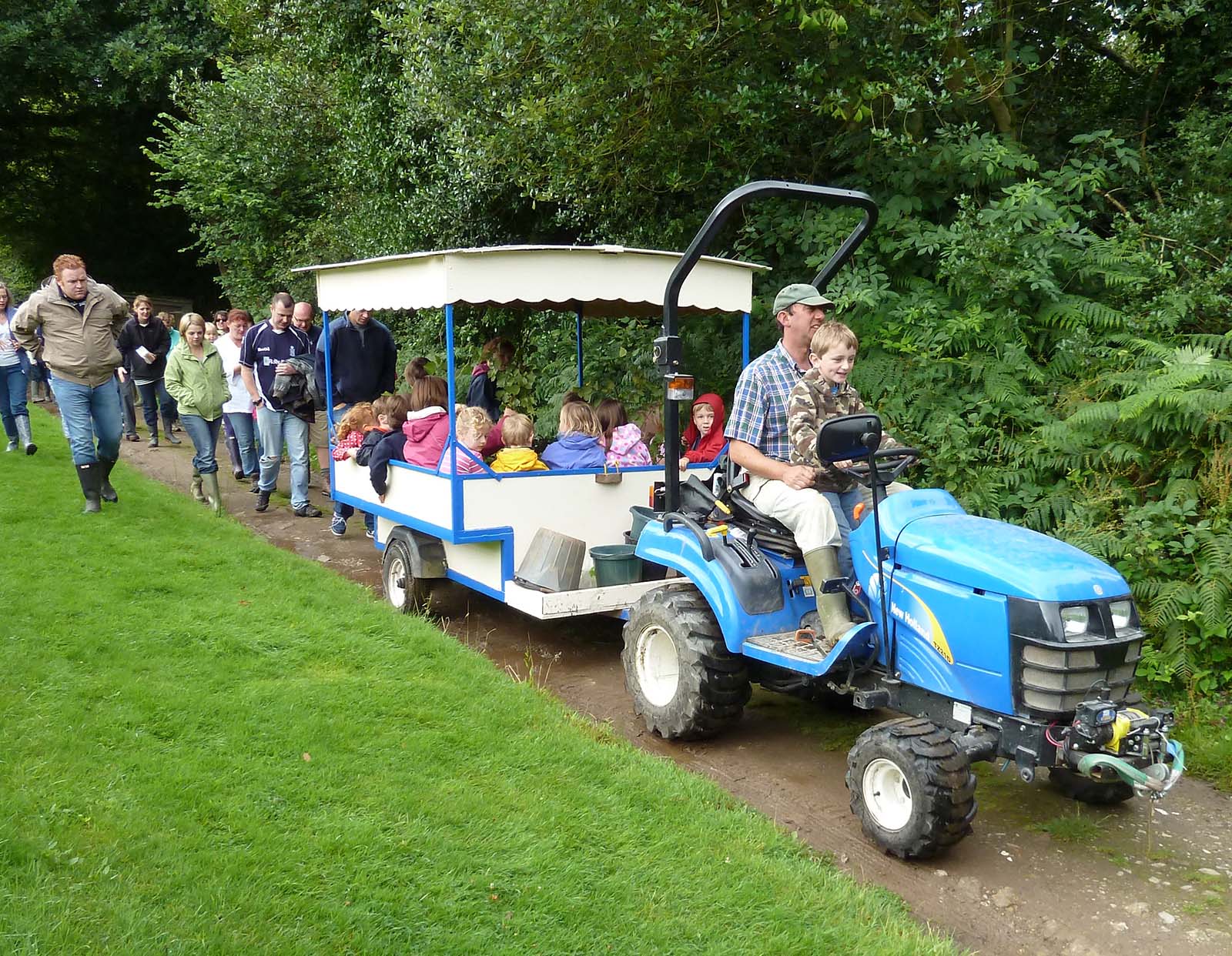 Coombe-Mill-Family-Farm