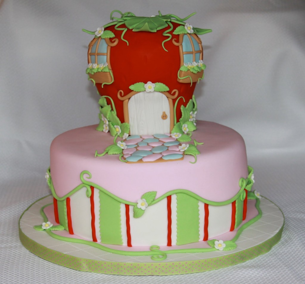 Strawberry Shortcake House cake