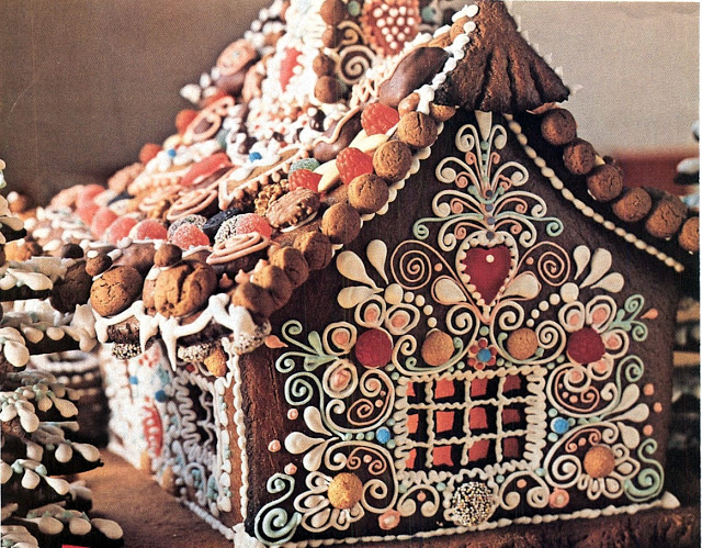 Gingerbread House 14