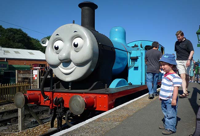 meet-thomas-the-tank-engine-and-friends-photo1-650